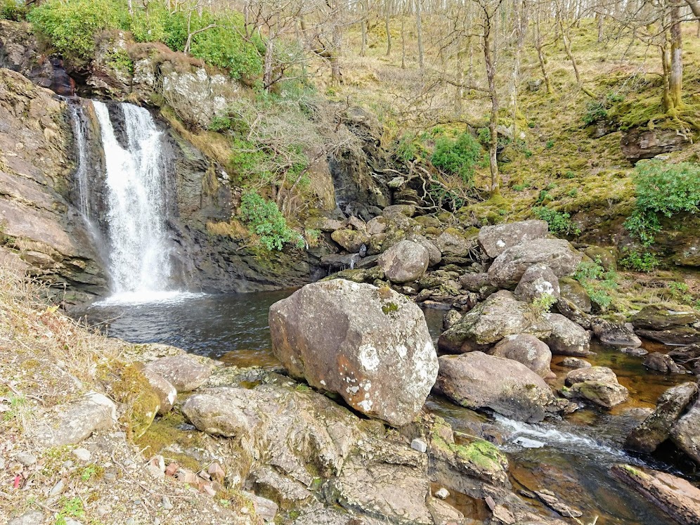Shells_Travels's tweet image. I mean who doesn't love a waterfall?