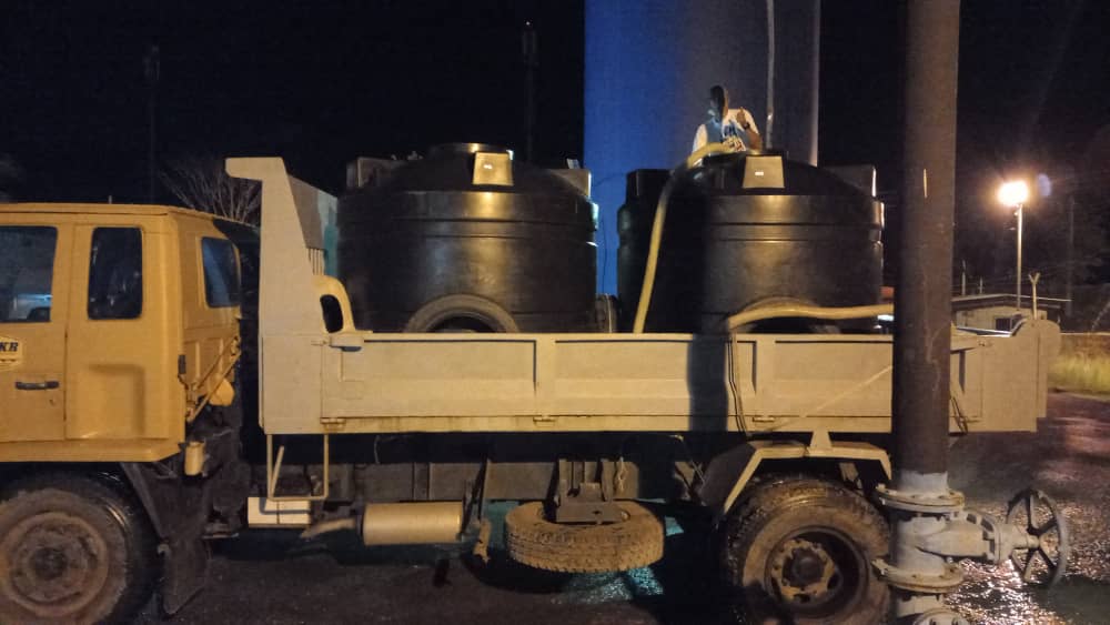 Gerak kerja bantuan keperluan air ke tangki statik dan dari rumah kerumah dan kawasan mengikut jaduan urutan ke kawasan yang terlibat gangguan air dikawasan daerah Wp.labuan 14.05.2023 (Ahad) 
 #jasakepadarakyat 
#mekanikaljkrlabuan
<a href="/SuhaizadS/">Mejar (B) Ir Suhaizad Sulaiman</a> <a href="/RENOGK12/">RENO GK</a> 
<a href="/kcombat76/">Nordin KCombat76</a> <a href="/JKR_CKM/">JKR CAW. KEJ. MEKANIKAL</a>