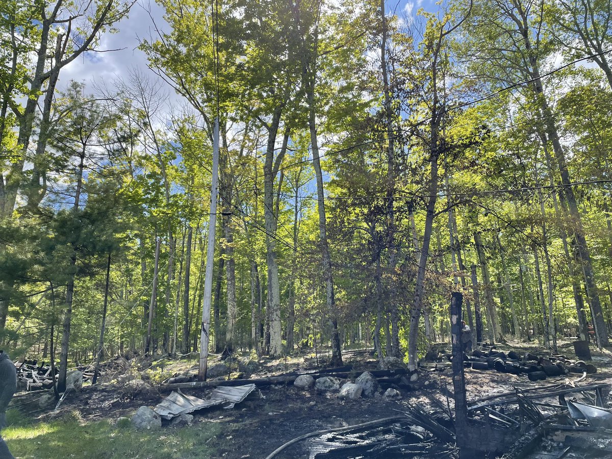 NHForestRangers's tweet image. Yesterday, 5/17/23 Forest Ranger 13 along with Meredith Fire Department and other Mutual Aid Fire Departments responded to Bear Island in Meredith for a #wildfire that extended to a structure and threatened four other structures. The fire was contained at 0.68 acres. 
#NHFire