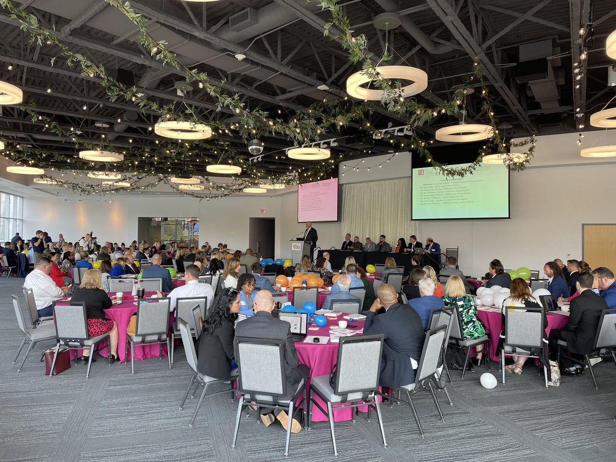 greggbehr's tweet image. Forward, always forward. #Learning2025 #RemakeLearning