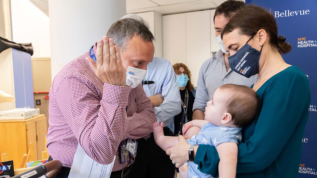 The <a href="/CDCgov/">CDC</a> recently added #COVID19 vaccines to the child immunization schedule, beginning at 6 months old. This means parents will no longer have to make a separate vaccine appointment with their family’s pediatrician. Learn more: bit.ly/3pvVDCp