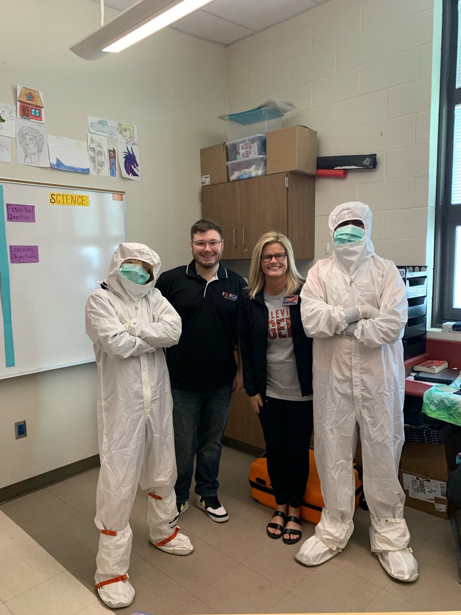 LiaSims's tweet photo. Thank you to my former student Shawn Garrett for presenting about @ForgeBio and sharing his field of work with students at CMS Career Day! Once a Tiger, always a Tiger! 🐾 @circlevillecms https://t.co/DMcaXIHco9