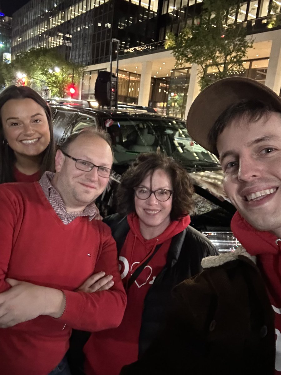 KellyMcGarrity's tweet photo. ❤️D471 I can not thank you enough for donating water, distributing food, &amp; staying even later to distribute clothes. It was very humbling to hear their stories which highlights how much work needs to be done to create equitable opportunities &amp;  ensure we support our Veterans. https://t.co/1bAHxOmvSI