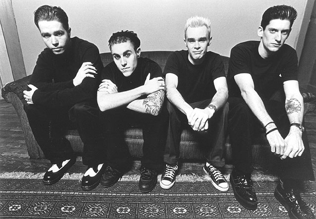 AFI's tweet image. I waved as I passed myself along the way🌊 
We released #BlackSailsInTheSunset 24 years ago today. Revisit the album here: lnk.to/BlackSailsInTh…