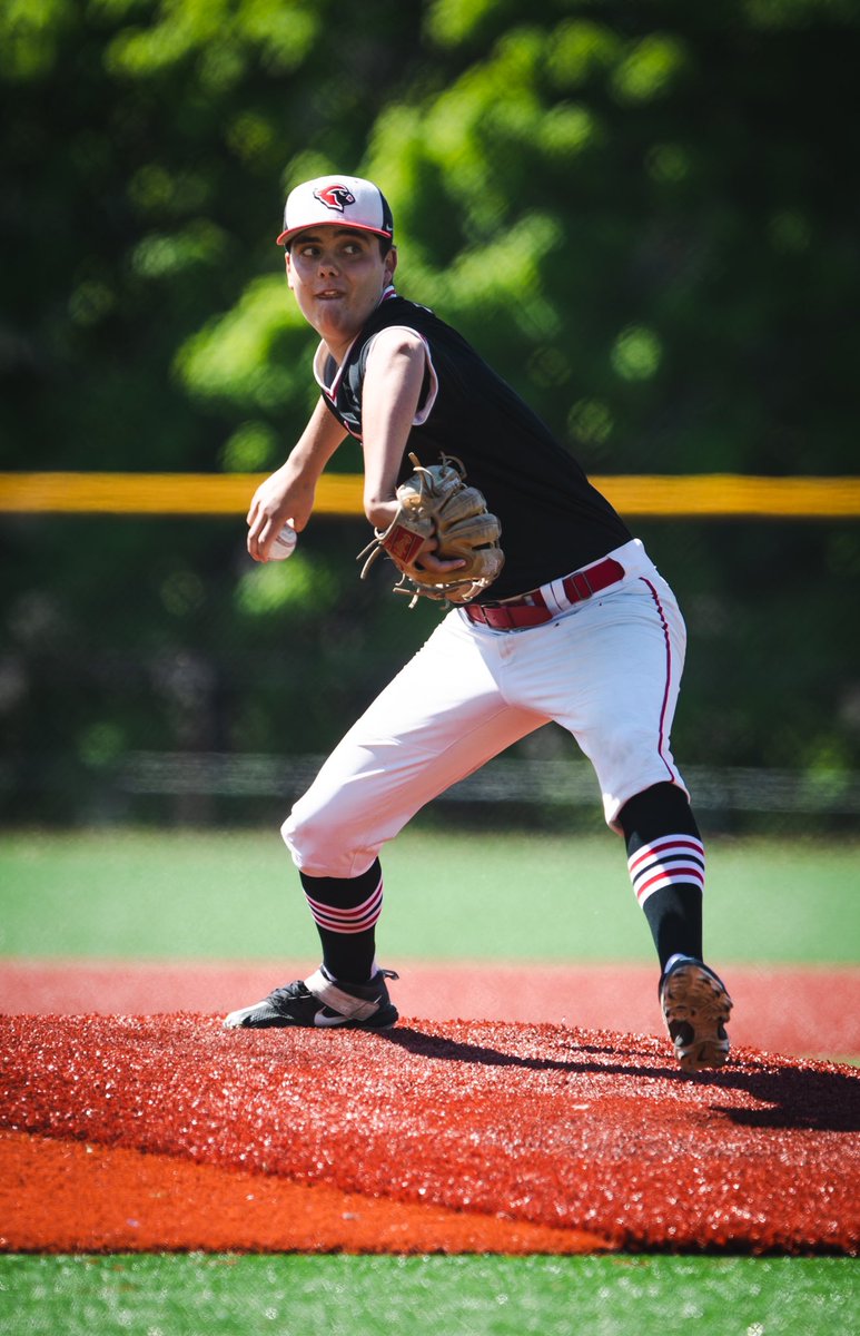 Reason number 130586 to be a great teammate…

Griffin Gibson 
Games 1-12: 0 IP
Games: 12-27: 22.2 IP, 1.5 ERA

Trust the process, others first… when the moment arrives you will be ready. So proud of this kid! 

#DJGibbyMcGiberson #WeOverMe