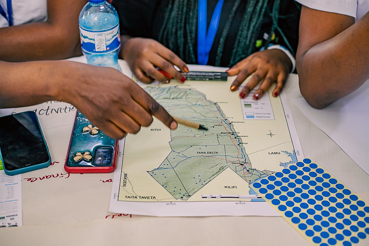 UNDPKenya's tweet image. Empowering communities, informing policy!   

The collaborative map developed through this workshop will provide evidence to the #TanaRiverCounty Government, guiding policy &amp;amp; water infrastructure development.  

🙏@GermanyinKenya @qatar_fund

#DataDrivenAction
📸 @kibuku_michael