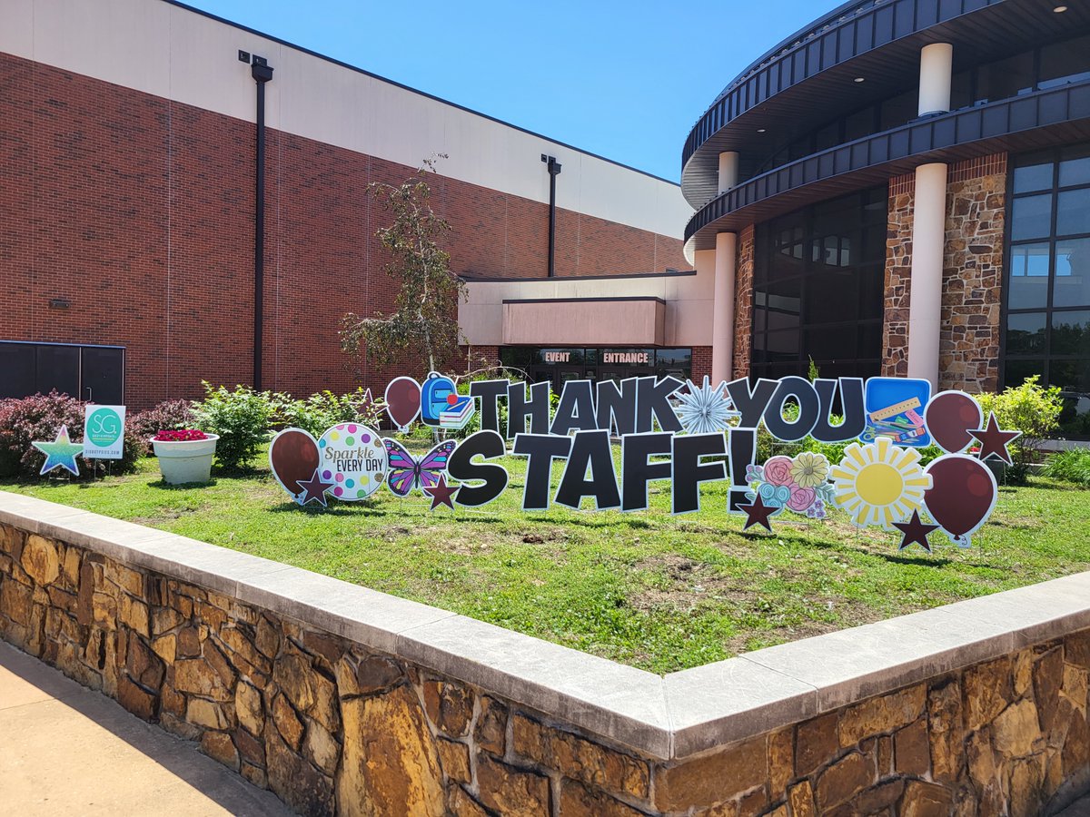 Thank you to our OFP for welcoming our teachers to school in such grand fashion yesterday AND for the delicious treats provided last week.  We are so grateful to have your support!