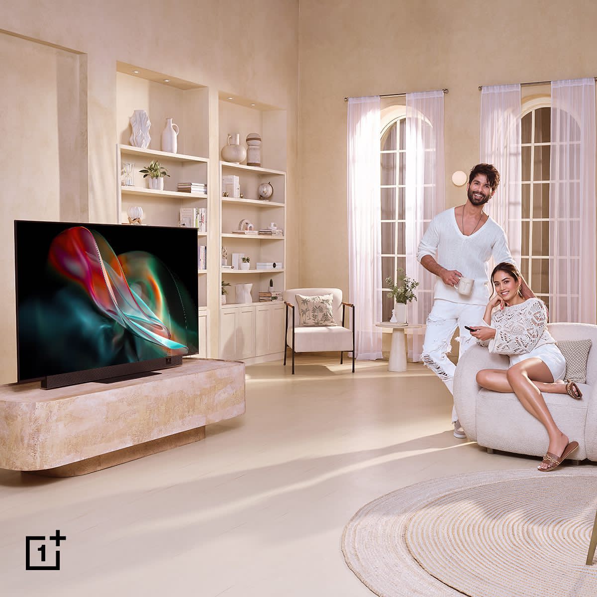 The Great Cinematic experience on the all-new #OnePlusTVQ2Pro definitely makes our movie nights more magical 😉   By the way , @shahidkapoor makes the best 🍿 - #MiraKapoor 

@OnePlus_IN #Shahidkapoor #MiraKapoor #Shamira #Ad #OnePlusTv