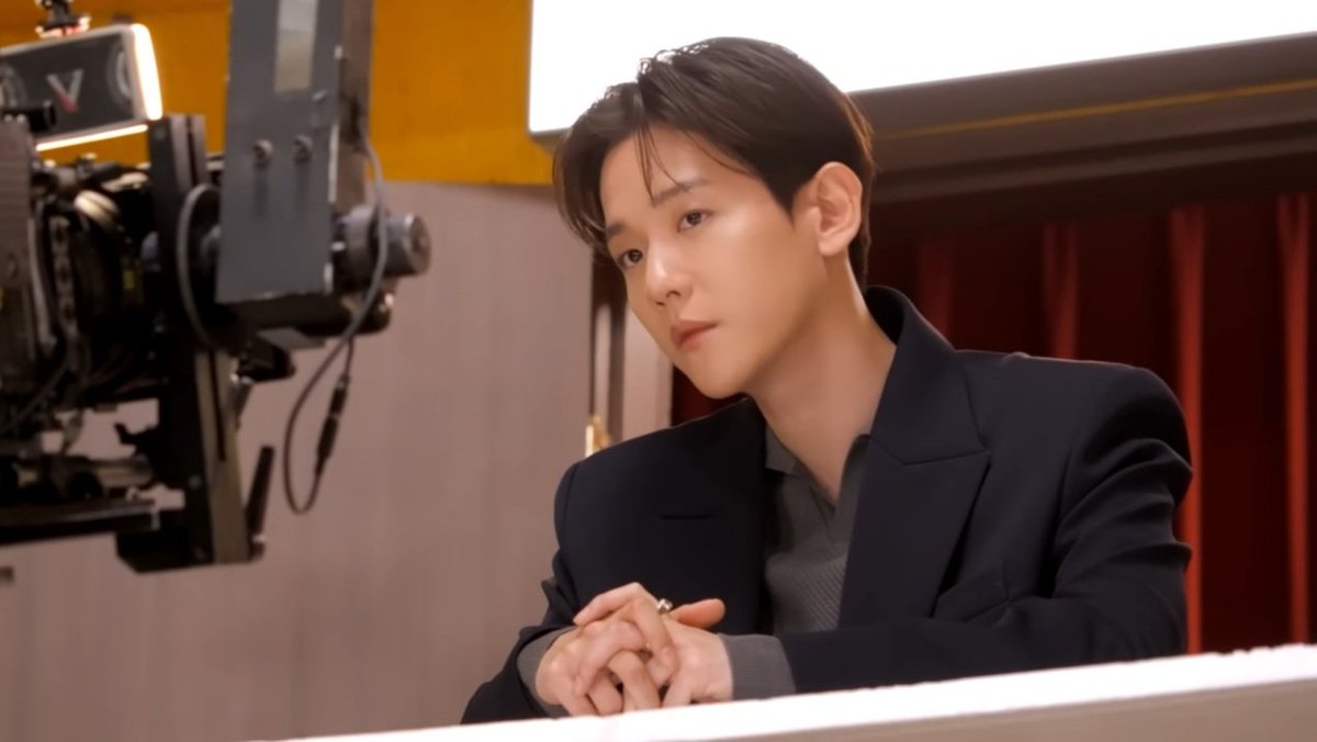 bucheonpride's tweet photo. baekhyun so handsome 😭 https://t.co/D0xW7UHWep
