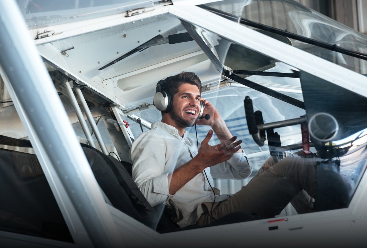 pilotosASPCH's tweet photo. ¡La Asociación de Pilotos de Chile presenta su nuevo Organismo Técnico de Capacitación OTEC!
✈️🚁🇨🇱 #ASPCH
https://t.co/okRYmYxUiI https://t.co/7BsJMO7zy9