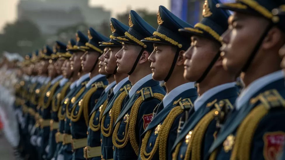 KoshTaib's tweet photo. پر چینايي پوځ د یوې ټوکې له امله دوه میلیونه ډالره جریمه لګول شوې.
#China #Xiaoguo #LiHaoshi
https://t.co/5EgNgF5dAZ https://t.co/6lIcPL1qgS
