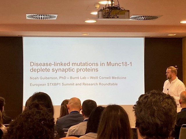 Weill Cornell Pediatrics (@wcmpeds) on Twitter photo Dr. Grinspan’s updates were based on the groundbreaking doctoral work of Dr. Noah Guiberson (<a href="/ArksAndSciences/">Noah Guiberson, PhD 🧠🐭🐛</a>) in the Jacqueline Burre laboratory at <a href="/WCM_CNG/">WCM Neurogenetics</a>. Dr. Grinspan’s updates were based on the groundbreaking doctoral work of Dr. Noah Guiberson (<a href="/ArksAndSciences/">Noah Guiberson, PhD 🧠🐭🐛</a>) in the Jacqueline Burre laboratory at <a href="/WCM_CNG/">WCM Neurogenetics</a>.