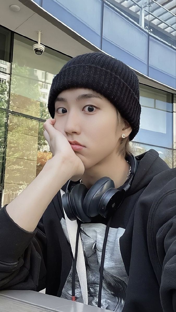 CB97slaptop_'s tweet photo. haiiiii I'm Nia ★

☆ looking for stay moots but any fandom is fine
☆ ‘00, she/her, INTP 
☆ ults
         ⤷ skz, ateez
☆ casuals
         ⤷ txt, enha, lessrfim, twice, svt, g-idle, kai, exo
☆ not new to #stantwt or #kpoptwt

♡ &amp; ↻ to spread &amp; to be moots! https://t.co/ltLQZrBkHW