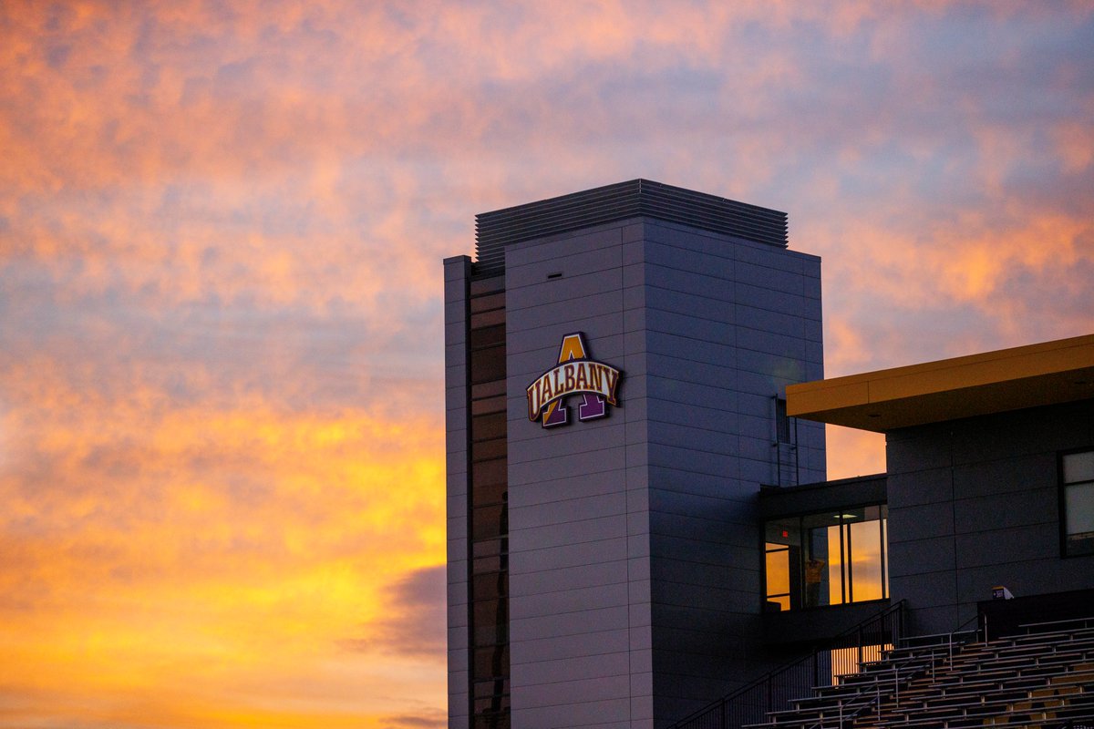 UAlbanySports's tweet photo. Our home town is nothing short of stunning ☀ https://t.co/fL7aFTTpGr