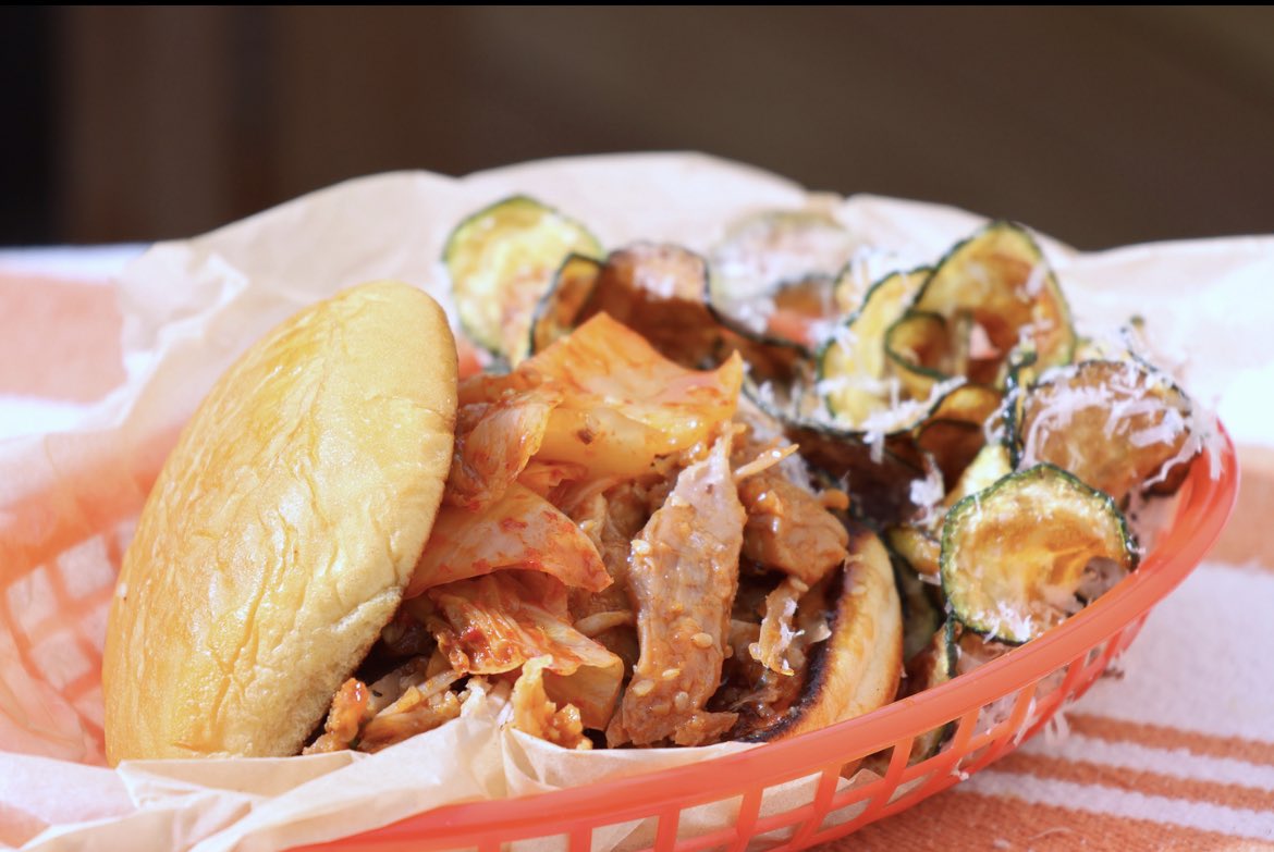 chefsymon's tweet photo. All new #SymonDinners this Saturday in @FoodNetwork … we are making the meal of my dreams… pulled pork sandwiches, fried zucchini chips and hazelnut and banana toasties to top it all off… see you Saturday 12|11c https://t.co/joRsxYrtwH