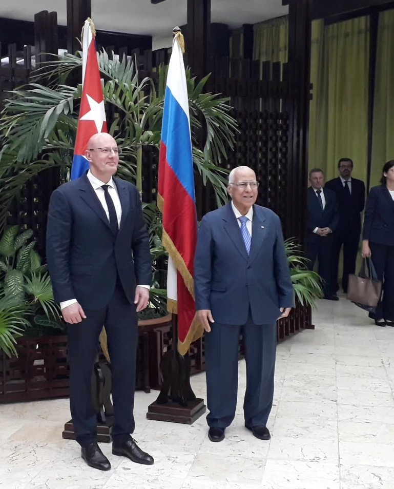 La XX sesión de la Comisión Intergubernamental para la colaboración económico-comercial y científico-técnica Cuba-Rusia, sesiona este jueves en La Habana. 
Presiden  Ricardo Cabrizas Ruiz y  Dmitry Chernyshenko.
<a href="/radiorebeldecu/">Radio Rebelde - Cuba</a>