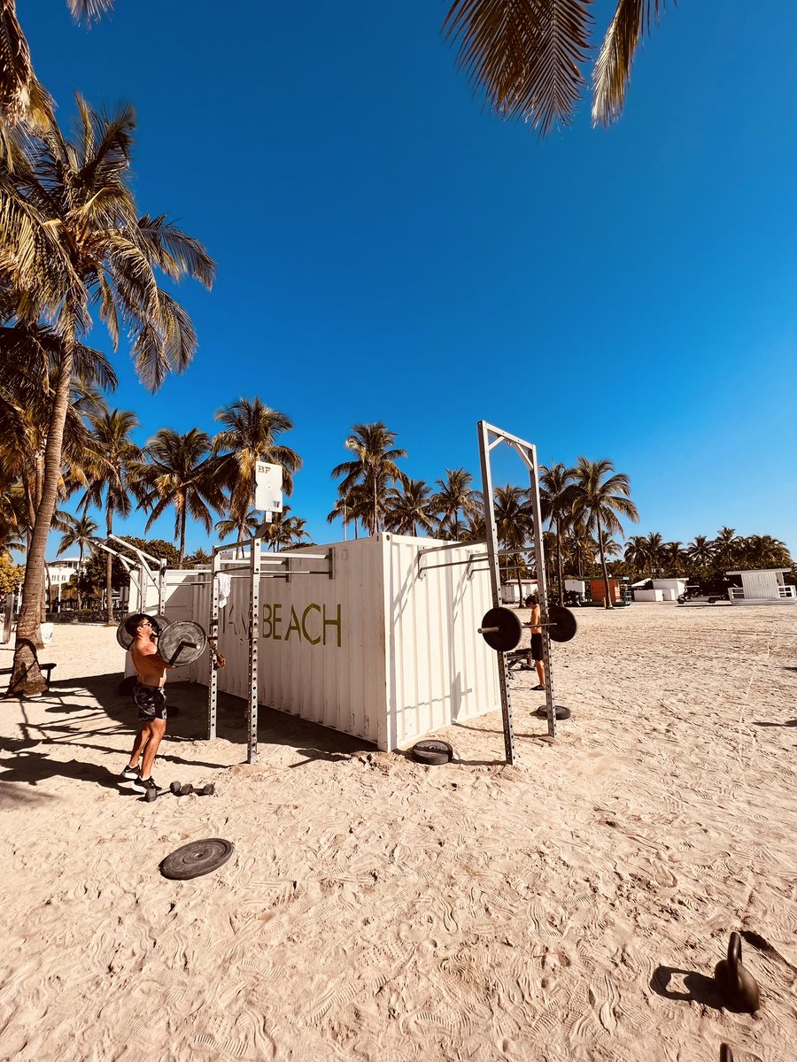 Starting the day right with a workout before #Bitcoin Miami. 

<a href="/kyledoops/">Kyledoops</a> is a beast.