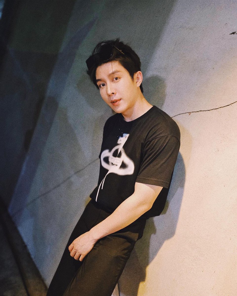BloomingBASVPR's tweet photo. @basvpr_  Instagram Update (18.05.23)
"หายไปนาน เรากลับมาแล้ววว #365fangift #Remembas
#wrapday #mansuang "

พี่บาสของน้องบลูมมาแล้ววว 🥰🥰
🔗https://t.co/414eTwAEW2

#Basvpr 
#Remembas 
//🌺 https://t.co/pUH2t1gVBI