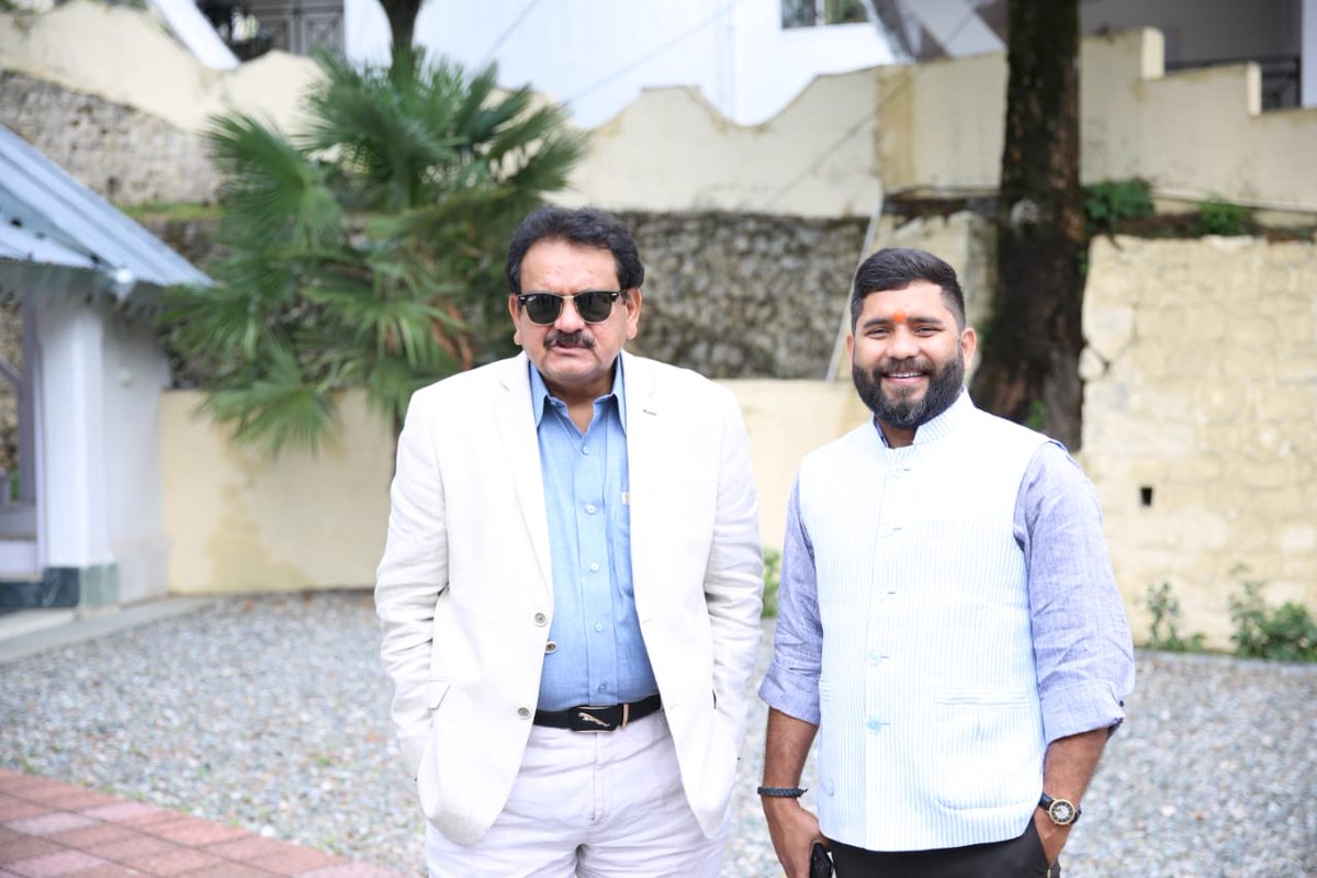 NaradmuniGaur's tweet image. भाईसाहब को केंद्रीय स्वास्थ्य एवं परिवार कल्याण राज्य मंत्री की नवीन जिम्मेदारी की हार्दिक बधाई व शुभकामनाएं. 

#NarendraModi #SPSinghBaghel #BJP

@spsinghbaghelpr