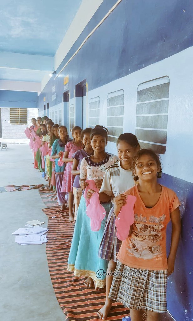 socialtarun's tweet photo. स्वच्छता एक्सप्रेस 🚂 😊🇮🇳
.
.
.
#RuralEducation #MenstrualHygiene
#AdolescentWomensHealth #Environment
#EkPadEkPed #PadHumans  #ChildRights #GiftSanitaryPadsforRuralGirls  #EcoFriendly #CostEffective #ReusablePads @ProjectBaala 
@DCEastSinghbhum @Nischay2017 https://t.co/MdGDa21DNq