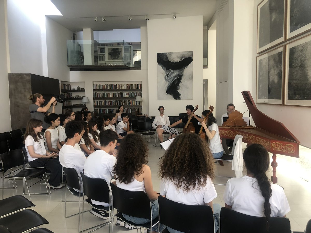 PharosArts's tweet photo. The exceptional Les Talens Lyriques sharing their passion for music with students from Cyprus, as part of Pharos' Music Education Programme.
Violas da gamba: Atsushi Sakai &amp; Marion Martineau
Harpsichord &amp; Direction: Christophe Rousset Supporter: Institut français de Chypre https://t.co/eedJSkDZUx