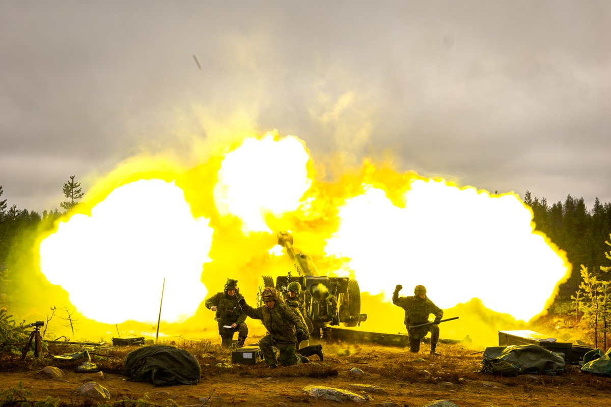 MaasotaK's tweet image. Harjoitukset ovat erinomainen tapa kehittää varusmiesten osaamista yksilö- ja joukkotasolla. #LIST23:ssa varusmiehet pääsevät osoittamaan koulutuksen tuottaman osaamisen. Lue ensimmäisen kuvan ALT-tekstistä alik Jokelan ja jaosjohtaja alik Konttisen ajatuksista. #maask #maavoimat