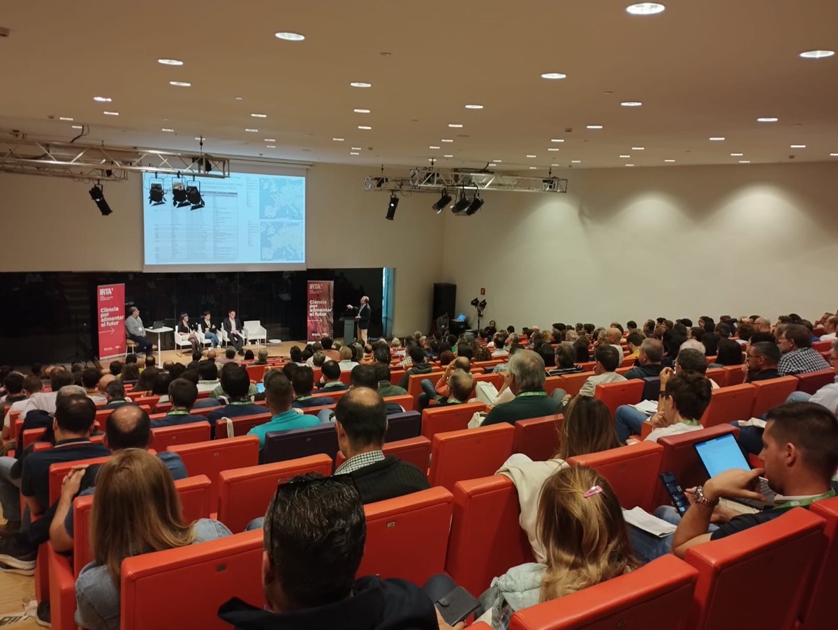CoopArtesa's tweet photo. Ahir  i avui, participem a les VIII Jornades d'Innovació i Transferència en #Cultiusextensius d'Hivern. És una activitat organitzada pel @genvce i l'@irtacat, que es desenvolupa a Sucs (Lleida). Bona oportunitat per compartir experiències i ampliar coneixements!
#agricultura https://t.co/n6P56YarYR