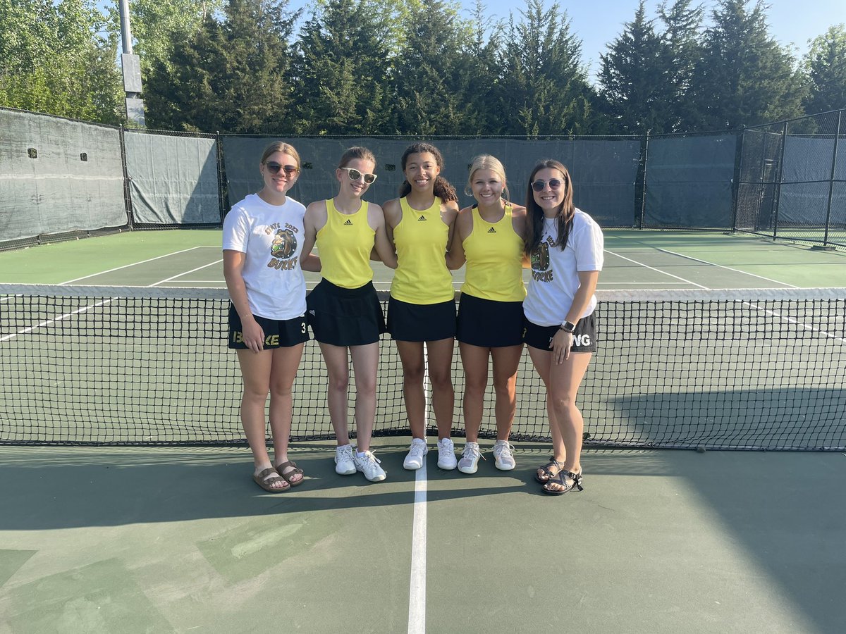 BurkeGTennis's tweet photo. We ready for state!!! All in. https://t.co/CCboKITikO