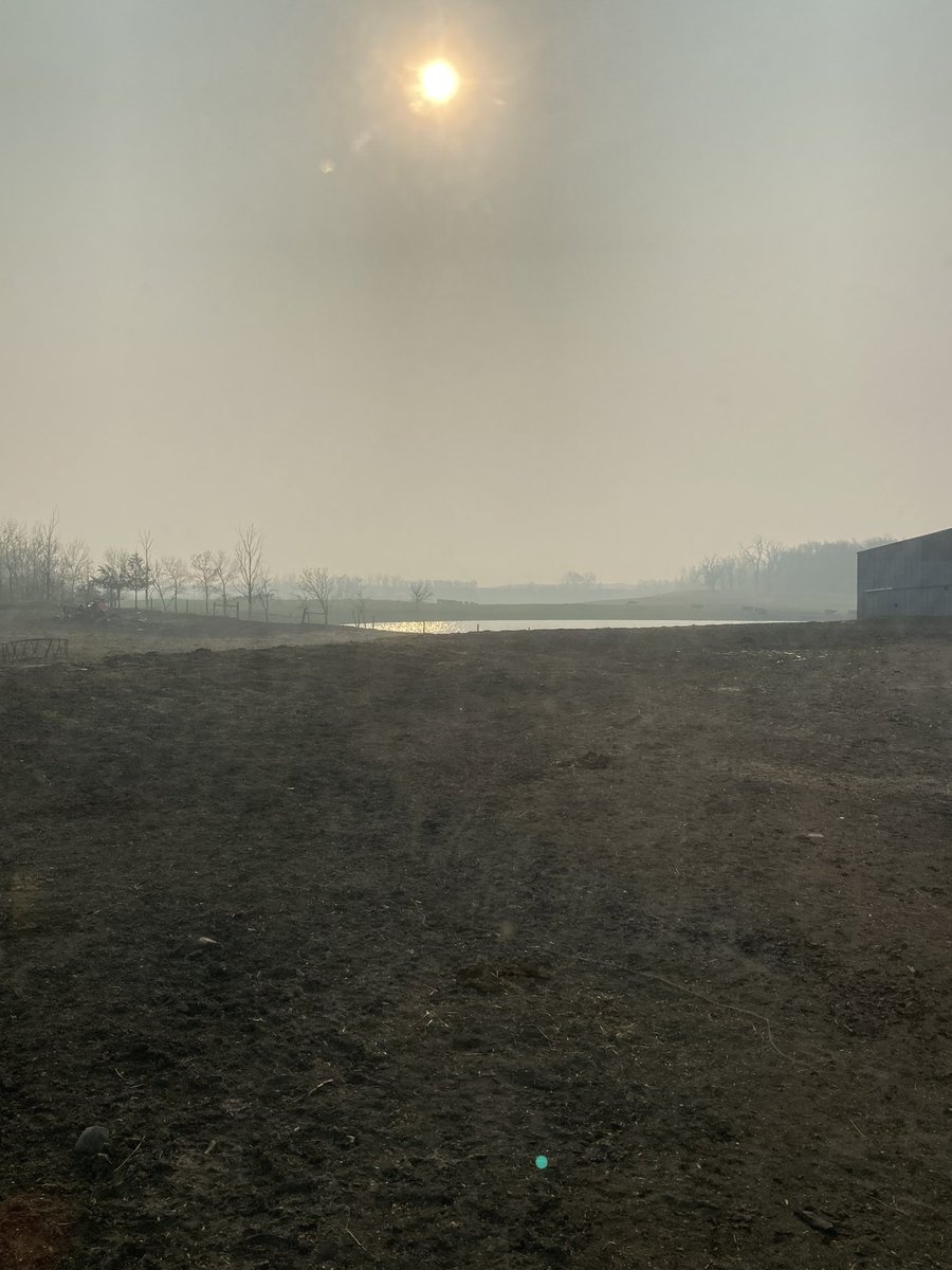 NamSordquist's tweet photo. Judging by how much smoke is in the air, I’m guessing Canada has been completely wiped off the map. https://t.co/OAVwaCncaf