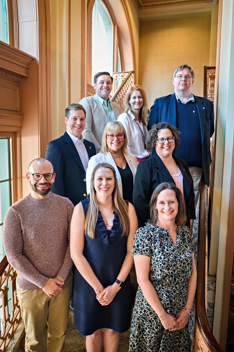 DeltaZetaNatl's tweet photo. Round of 👏 for the Delta Zeta communications team for being recognized at the Fraternity Communications Association (FCA) Centennial Celebration!

Read the full press release here: https://t.co/ev3ZL9hrvQ 

#TrulyDZ @FCA1923 https://t.co/df1UIOUBMj