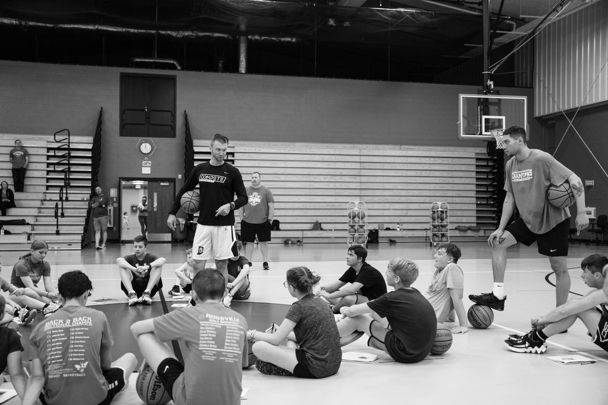 CompeteTraining's tweet image. 2️⃣ days until Mason Gillis and Jordan Delks Shooting School @ Twin Lakes HS in Monticello, IN 📍 🔥 @GillisMason 
-
Sign up today through link in bio to improve your shot and transform your mind! 🧠 
-
📸: @landofullframe 
-
#compete #wetraininabarn #mindset #mindsetcoach