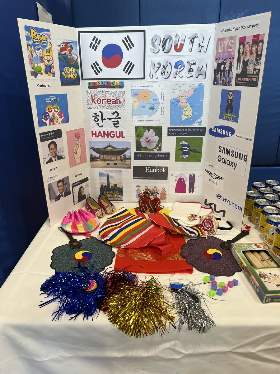 jyoonjericho's tweet photo. Multicultural Night at @JRRS_Jericho was so much fun!!! I loved experiencing all the different cultures through the tables, performances, outfits, and food. Check out a couple clips from the event! @JoannaKletter @JerichoUFSD https://t.co/cWXZa5boz8