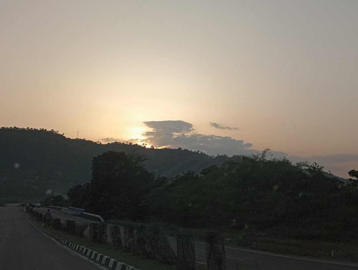#sunset 
#sunsetphotography 
#TheSummerOf23
#HimachalDiaries2023
#HimachalPradesh
#UnforgettableHimachal
#Bilaspur
#Sutlej