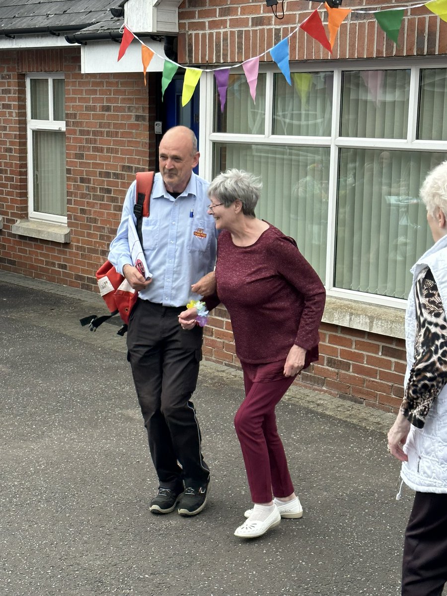 Another @praxiscare event marking #DementiaAwarenessWeek. This time at St Paul’s Court, Lisburn. Elvis came too, the dancing bug struck (not me though), and even the postman joined in!! 
Thanks to @setrust @Choice_Housing and @DanskeBank_UK volunteers for coming along!