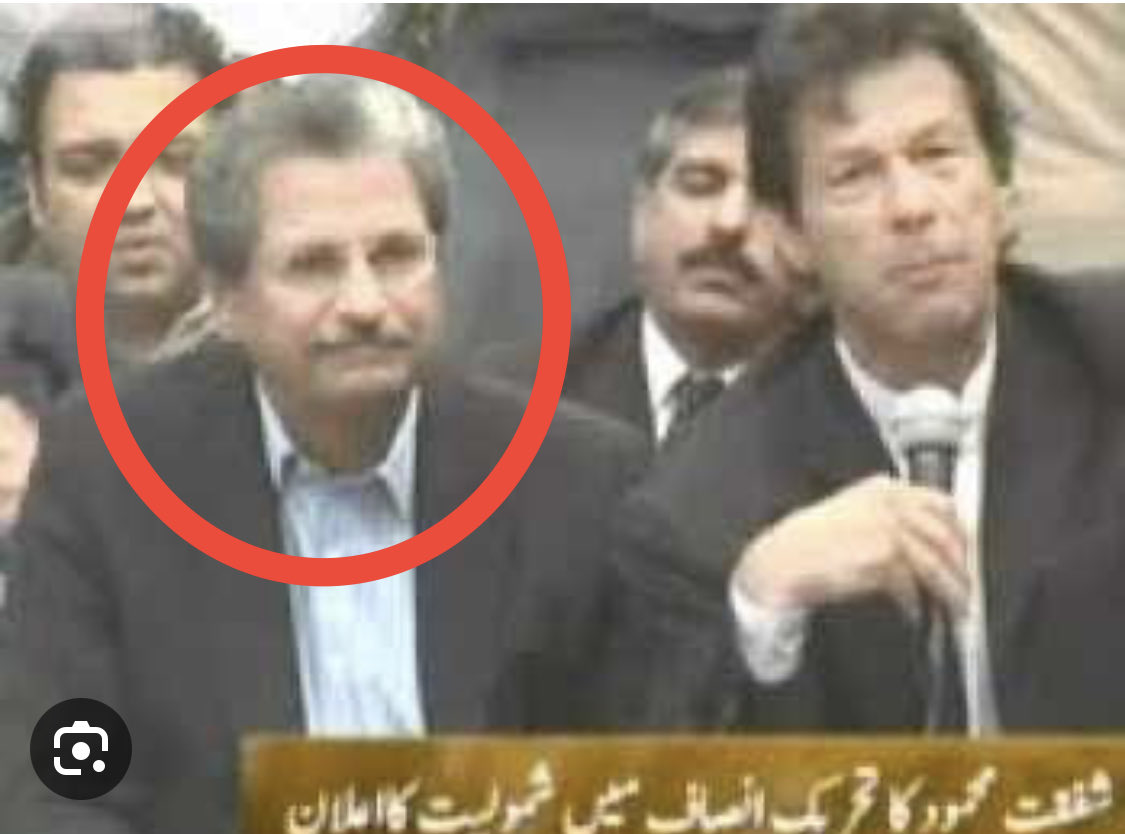 AbsarAlamHaider's tweet image. پہچانیے اور یاد رکھئے کہ ایک یہ بھی ہے اُس بدنام اور شدید احساس کمتری کا شکار پنجابی مصنوعی اشرافیہ کا گُھمنڈی کارندہ جو اپنے ذاتی اور خاندانی مفاد کے لئے قوم کی ہڈیوں سے گوشت کا آخری ٹُکڑا بھنبھوڑنے کے ہر موقع پر سب سے آگے موجود ہوتا ہے، لیکن جیسے ہی کوئی امتحان آتا ہے اس جیسے…