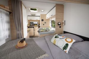 micaravaning's tweet image. CARAVELAIR ALBA 400 STYLE
via MiCaravaning.com | ANUNCIOS GRATIS
+info aquí: ift.tt/MqxNh73