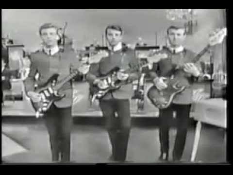 In The Rock 5/18/1963: Surf Rock arrives in middle America when The Chantays perform “Pipeline” on Lawrence Welk. It may be Larry the W’s most rocking moment. #Chantays #SurfRock #LawrenceWelk #RockHonorRoll