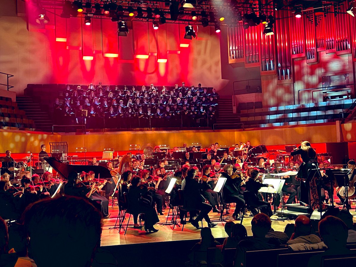JoshFEvans's tweet photo. Best last minute ticket purchase I’ve ever made @BBCNOW @eimearnoone https://t.co/T0M5pepwvn