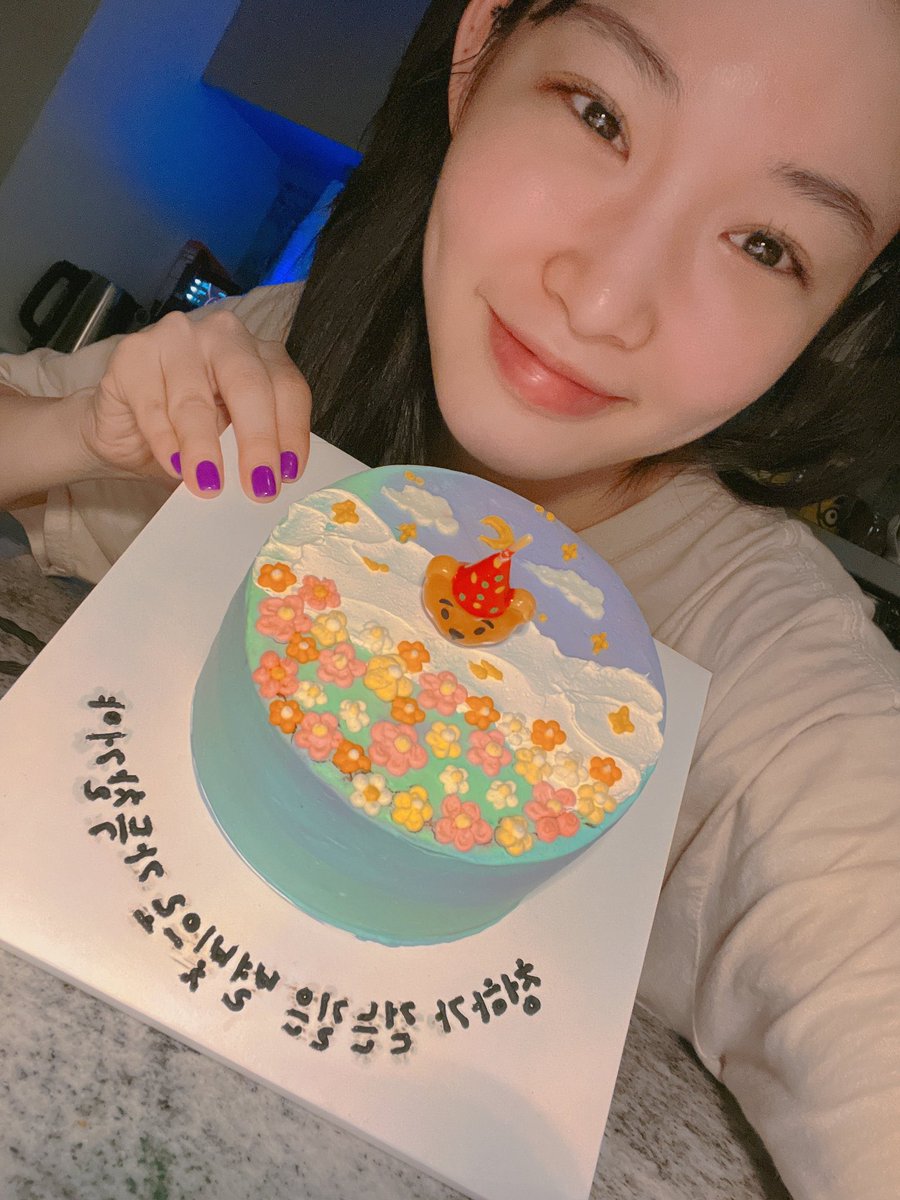 ChunghaFr's tweet photo. [📷] 18.05.23 | BUBBLE #CHUNGHA #청하 ☾☆ 5/5 https://t.co/vgYck3ahVo