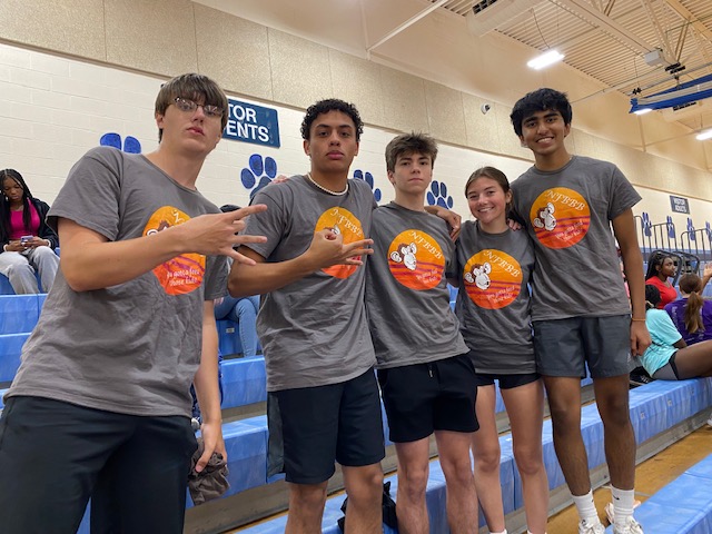 Last night the 10th-grade class hosted the 2nd annual Volleyball Tournament.  Banner Decorators came up with the upset over reigning champs, NFBBB.  Congrats to Claire Grosel, Jess Rader, James Dianetti, Ashley Plassard, Genevieve Talentino, and Emmersyn Muth.  
<a href="/theTwinsburgHS/">THS</a>