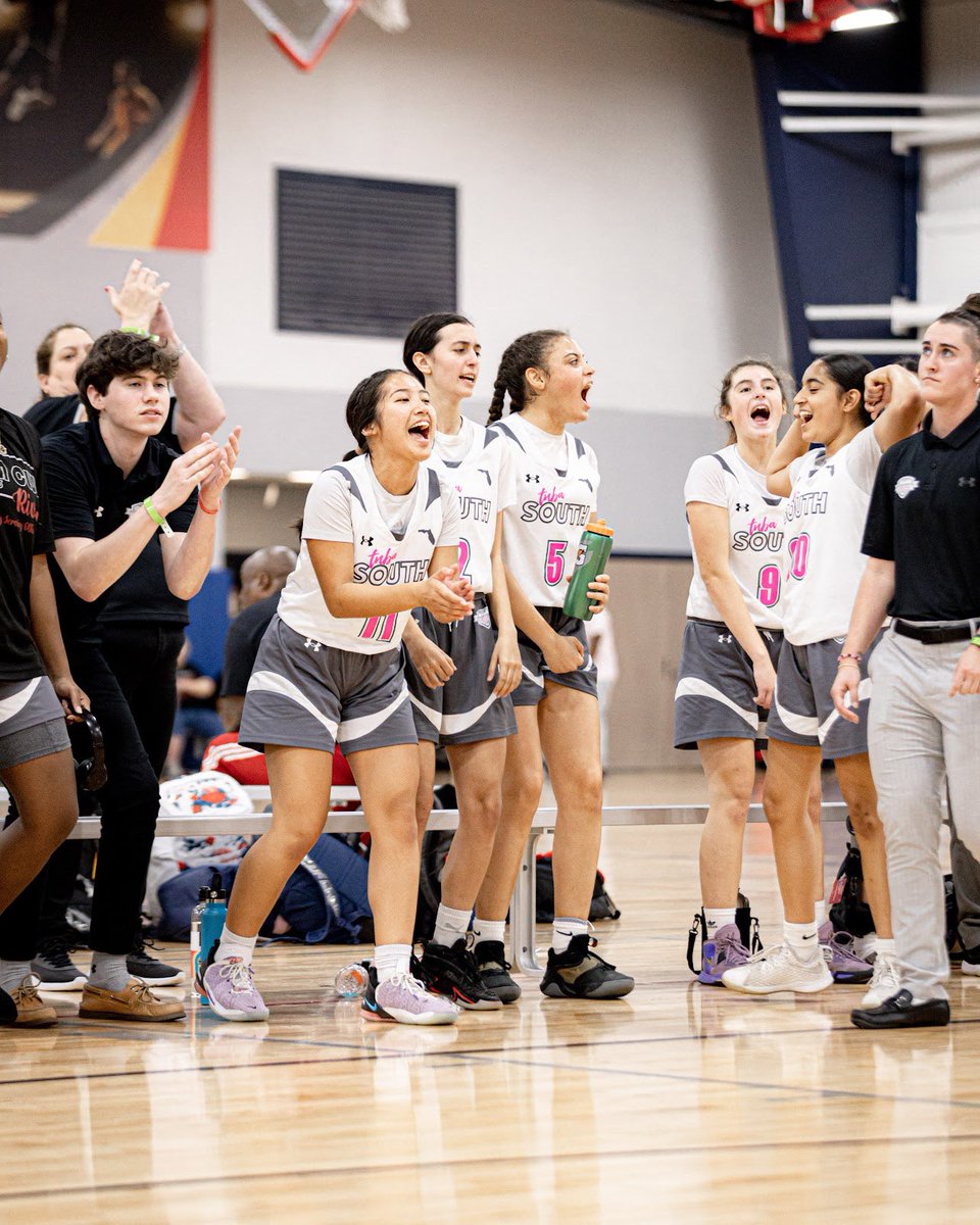keeganbrace1's tweet photo. College coaches I know that energy is a big thing …. Well this group gives it !!! 
Come check us out at THE CLASSIC in Louisville! 
#weready #classof26 #theclassic https://t.co/dkvLAeJ2uW