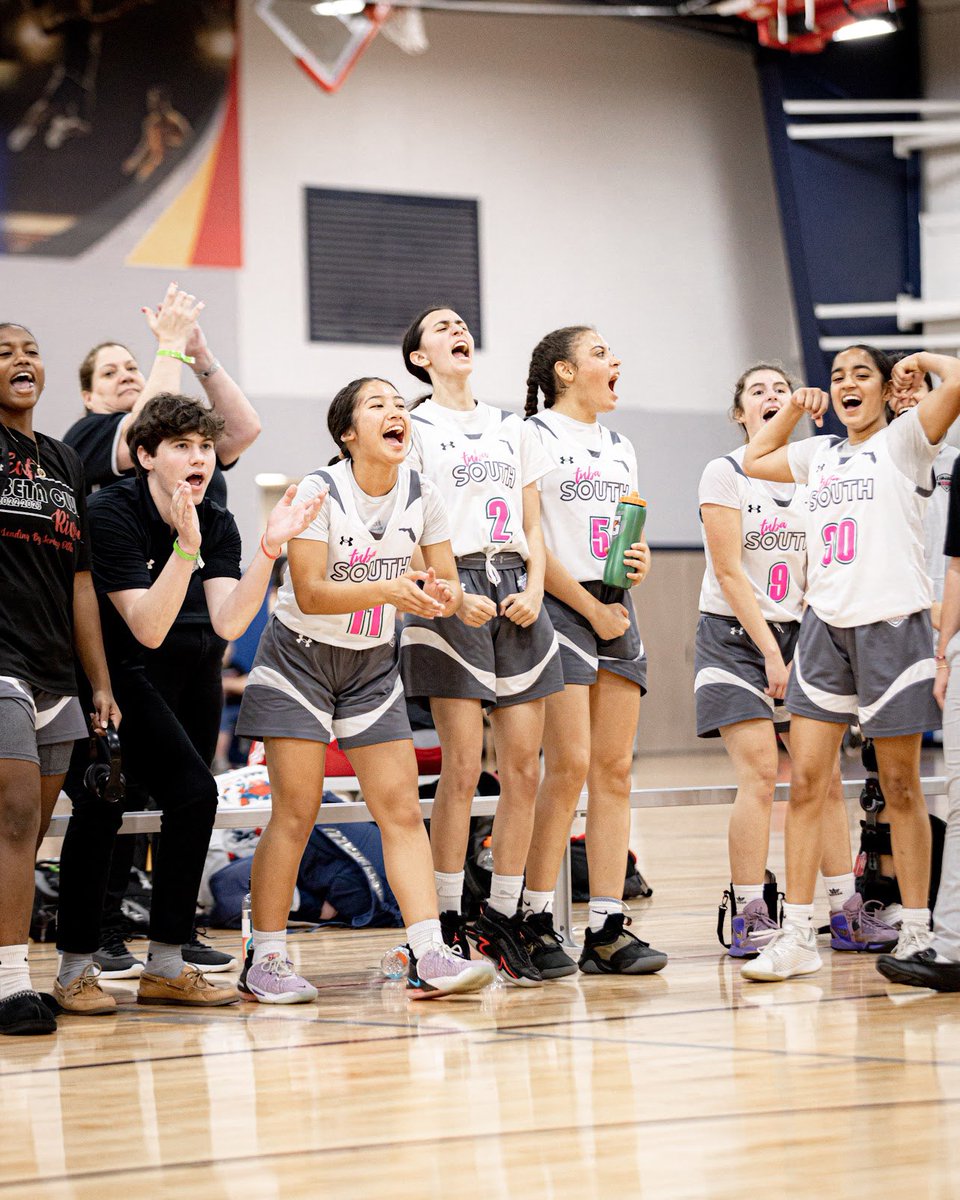 keeganbrace1's tweet photo. College coaches I know that energy is a big thing …. Well this group gives it !!! 
Come check us out at THE CLASSIC in Louisville! 
#weready #classof26 #theclassic https://t.co/dkvLAeJ2uW