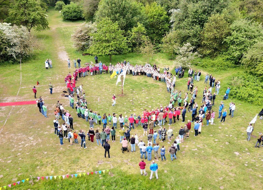 We zijn begonnen! De komende dagen samen met 170 jeugdleden en 90 vrijwilligers genieten van hopelijk een onvergetelijk groepskamp!

#zwervers85 #veenendaal #scouts #scouting #outdoor #scoutingnl