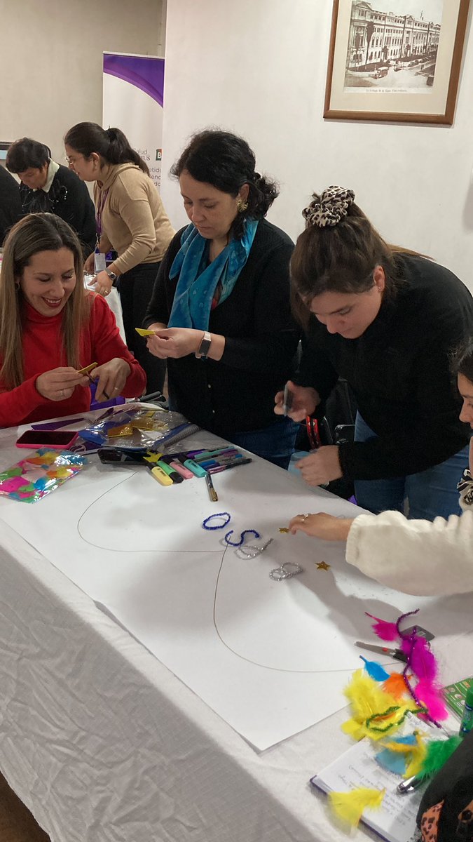 Creando identidad colectiva 🎨🌈
<a href="/BPSOUCCHRISTUS/">BPSO UC CHRISTUS</a> <a href="/Chio_Maga/">Rocío Magaña</a> <a href="/sabadv/">Sonia Abad</a> <a href="/DorisGrinspun/">Dr. Doris Grinspun 🇨🇦 RN, PhD, FAAN, O.ONT</a> <a href="/RNAO/">RNAO</a> 
#BPSOUCCHRISTUS #BPSO