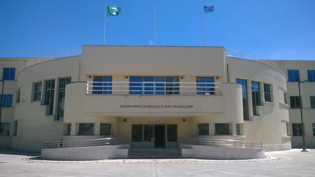 Great time talking to secondary school students about cardiovascular health and risk factors. CV prevention is key and we should implement it since early ages! Wonderful iniciative from <a href="/CCULisboa/">Centro Cardiovascular da Universidade de Lisboa</a>