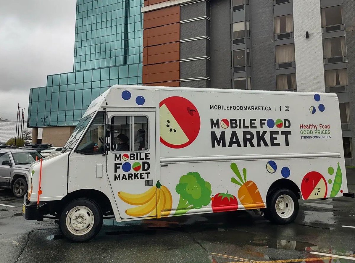 It’s good to do business locally. We’ve had the first regular delivery of fresh fruit to The Bridge in Dartmouth 🍌🍊 and made other great local business connections. 
@welcomehousing 
#foodaccessforall #mobilefoodmarket