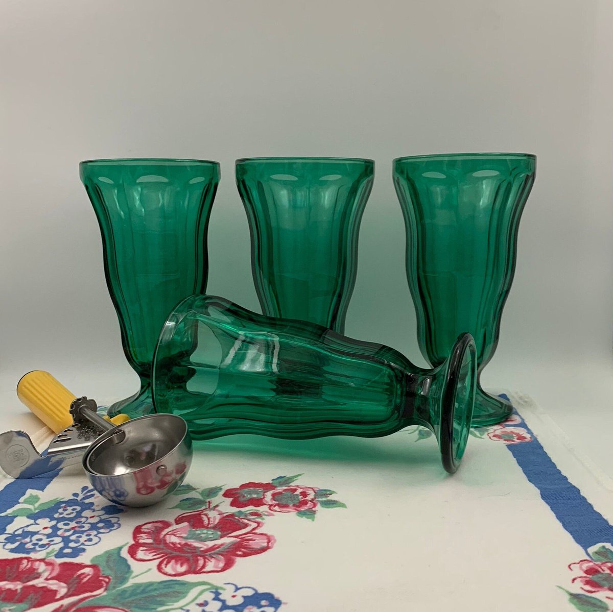 Excited to share this item from my #etsy shop: 4 Vintage Soda Tumblers by Anchor Hocking in Emerald Green, 12 oz. 7' XL Size, Fountain Drinks Malts, Shakes, #anchorhocking #sodatumbler #fountainware #vintageglassware #sodafountain #emeraldgreenglass etsy.me/42P1wct