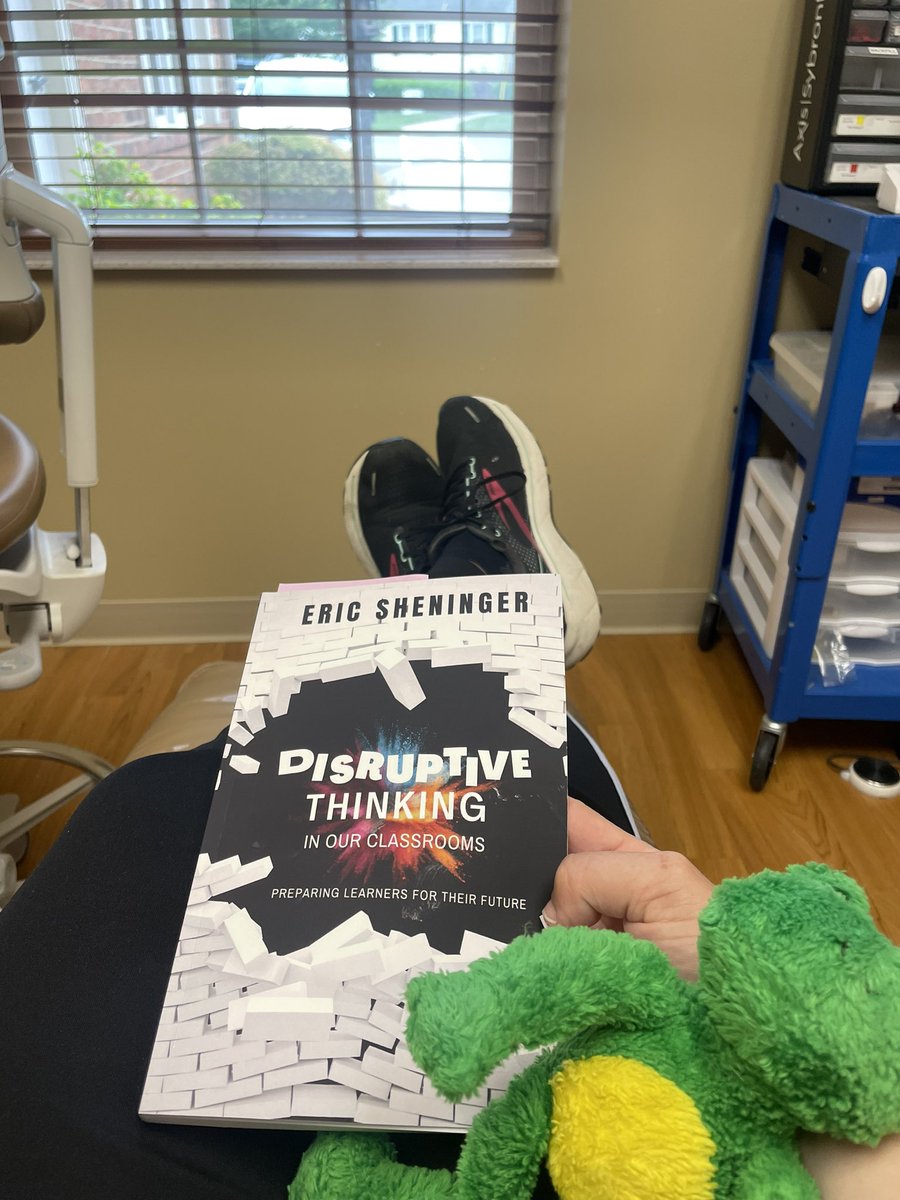 Some @E_Sheninger Disruptive Thinking and froggie, make for an unexpected crown appointment at the dentist a little better.