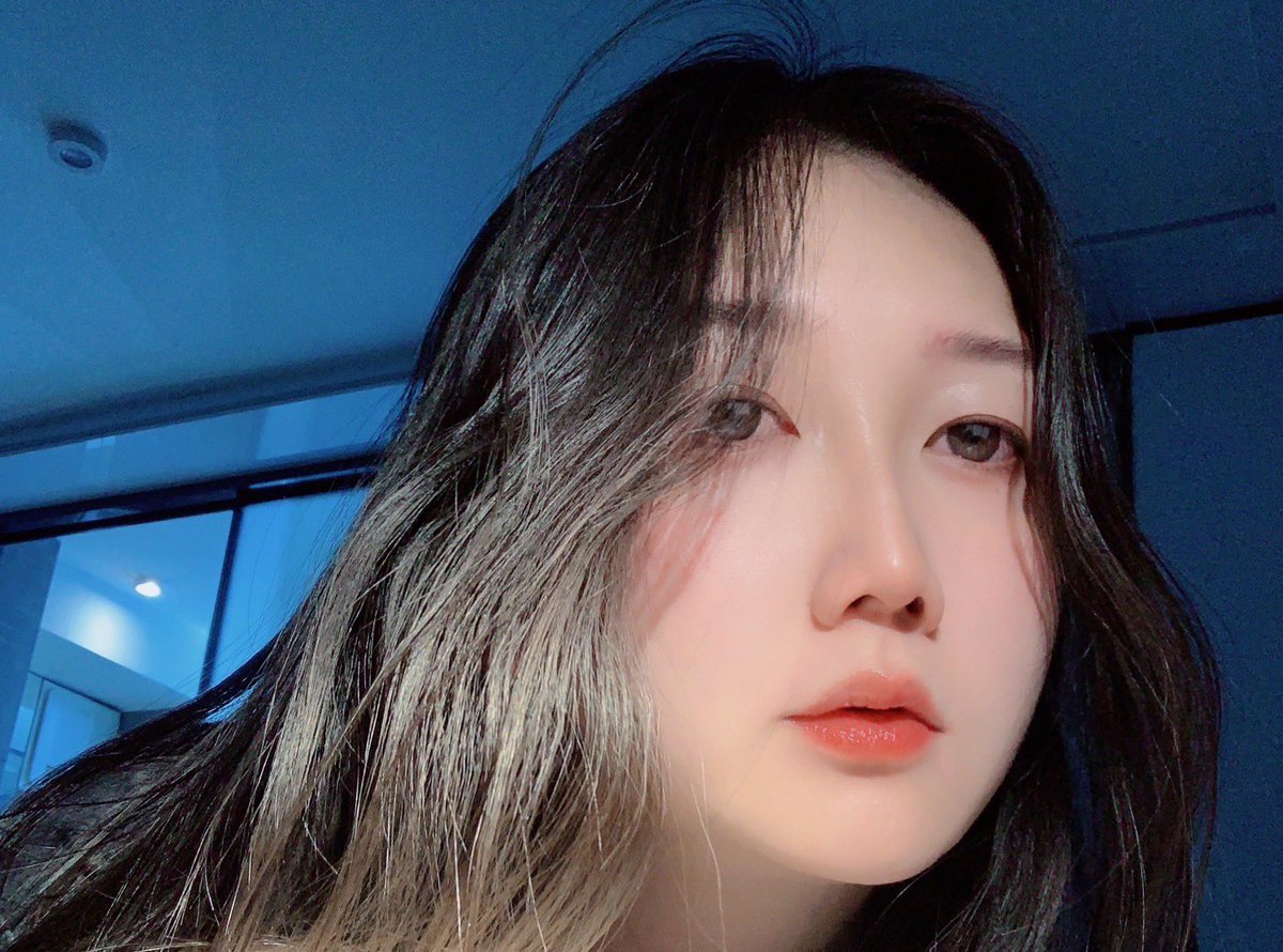MonYaU's tweet photo. 对于你们来说，5月20号，是你们秀恩爱的日子，对于我来说只是一个普通的生日，甚至只是一个周六，希望你们开心，同时也祝我生日快乐；晚安，今夜的你们
 #伪娘 #药娘 #男の娘 #四爱 #女装大佬
#男の娘ヘルス #corssdressing #男扮女装
#四爱 #昆明 https://t.co/P5gCYTJIQx