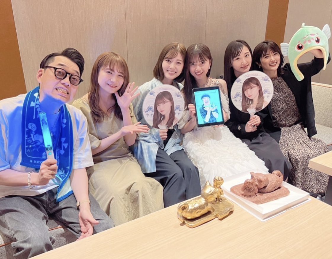 okppool's tweet photo. あれ？この置物はもしかして？？ https://t.co/Zb7j6mV1V2